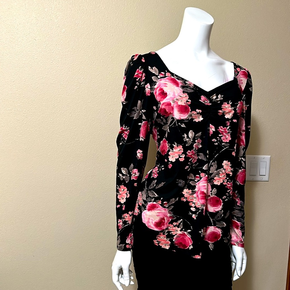 NWT, Maurices floral top size OX